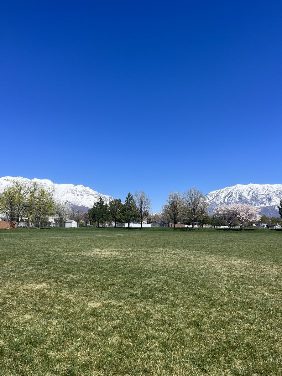 payton_cosier's tweet image. Back in the beautiful state of Utah, playing one last game with my 05 sisters before they all go off to college🥲 I love my albion girls! Thank you Coach Amanda for having me❤️ #AlbionLasVegas #GA #cryinginside