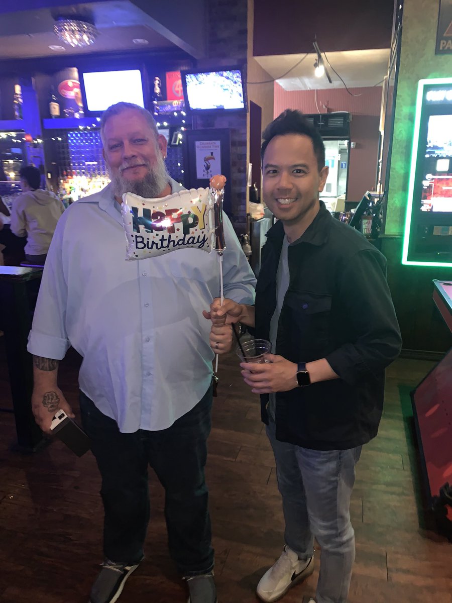 CunaSerena's tweet photo. @bottlerocketsbar Happy Birthday Beau and Tan! https://t.co/oS0WkAJZZ7