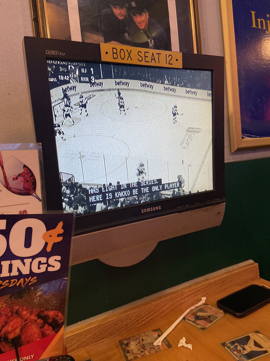 JeffWesolowski's tweet photo. @NYRangers Went to a bar to watch. No lie, all they had was black and white tv! Let’s go 1950s @NYRangers https://t.co/05LTahJ9Rk
