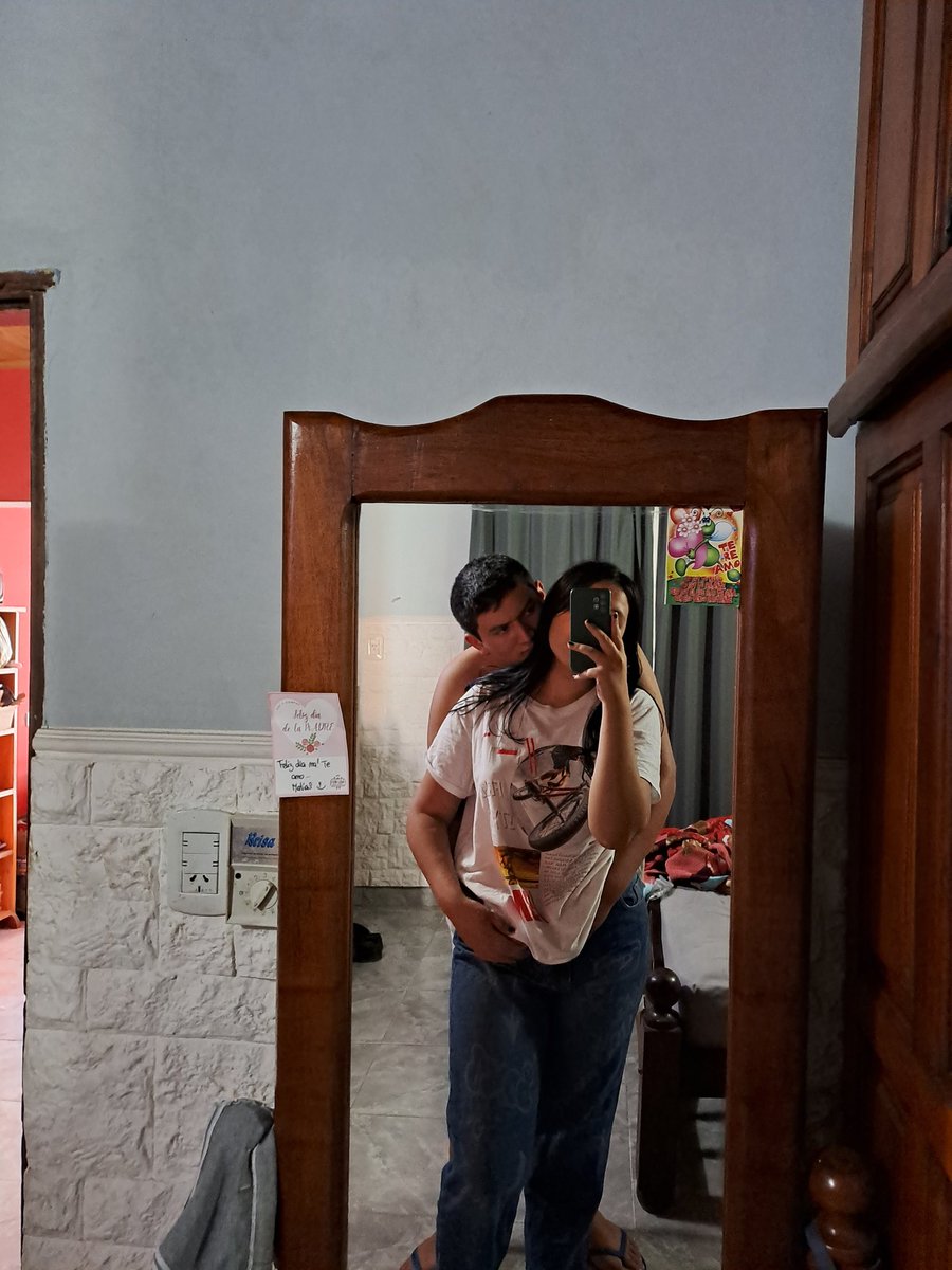 AlanLlama2's tweet photo. Ella? El amor de mi vida por? 

Te amo https://t.co/Lvz9rvg5wv