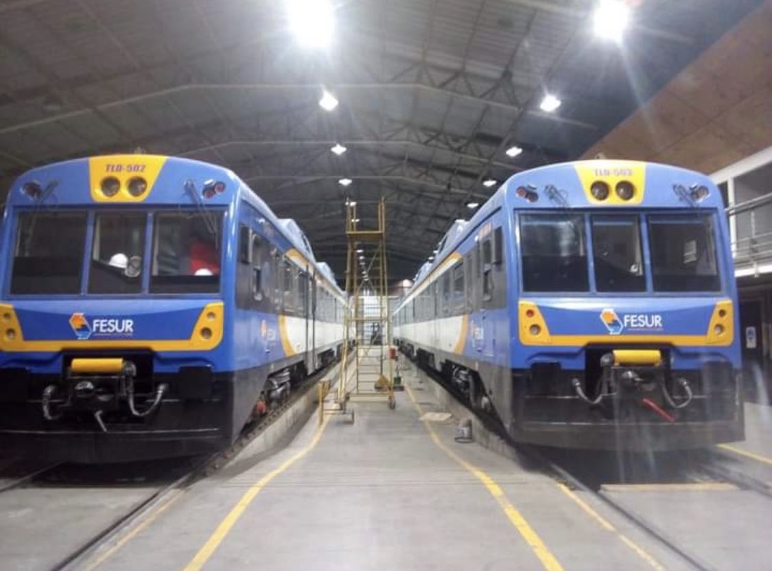 Aguilas010's tweet photo. informo qué hay 2 Trenes Automotores TLD-502-503 guardados en perfectas condiciones que podría ser utilizado para el Proyecto del Tren Puerto Montt a Osorno @TomasGarate @GervoyAlcalde @core_los_lagos @GoreLosLagos @GabrielBoric @JuanCaMunozA @MTTChile @EFETrenesChile @diario_eha https://t.co/7FG1gN9K7f