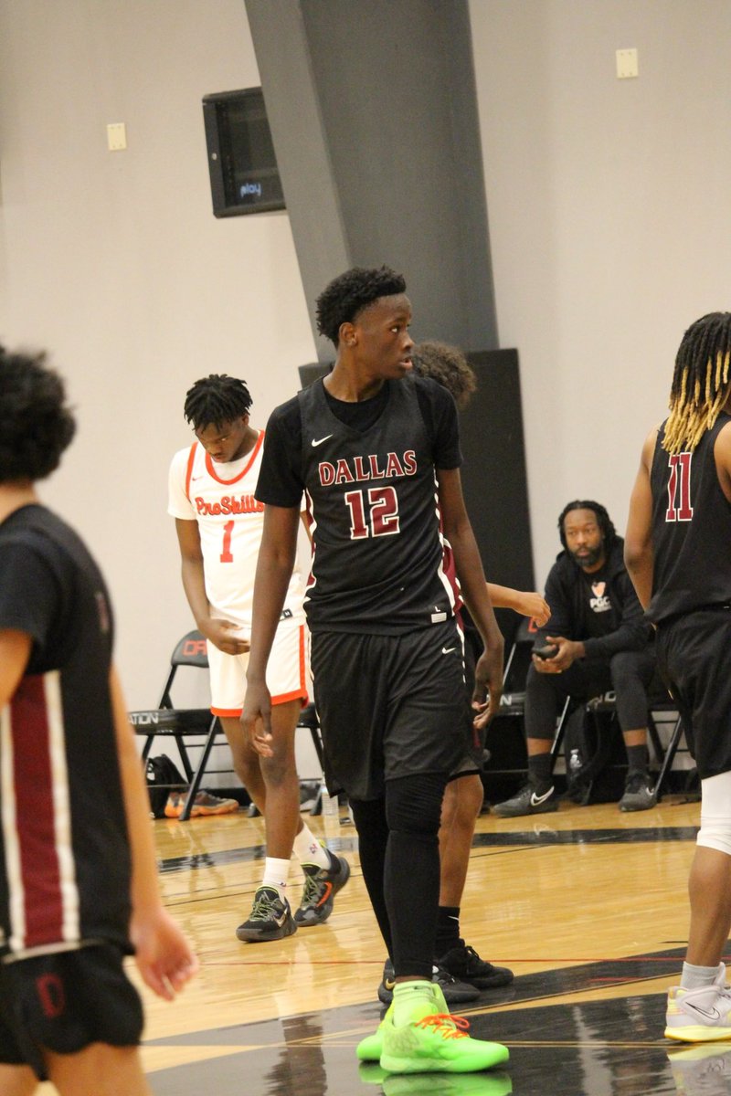 hooplikeyu's tweet photo. 6’7 combo big with great athleticism https://t.co/CAajU8zrYz