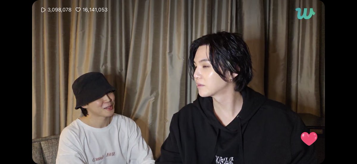 sunshinemin0's tweet photo. Live yoonmin después de tanto, estoy sensible 😭😭😭 https://t.co/asZX2isSOv
