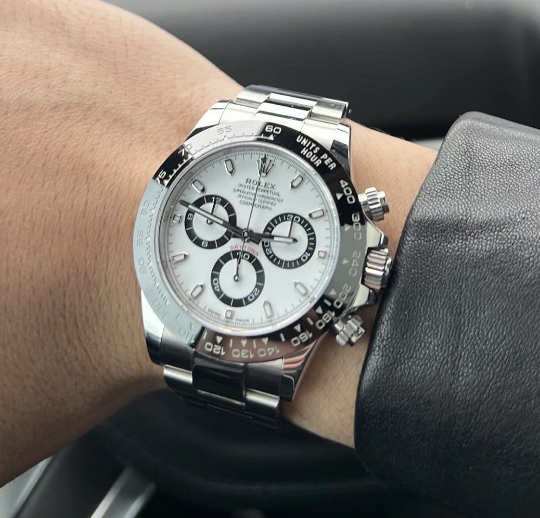 RoyalLuxWatches's tweet photo. Happy Weekend ⌚️🐘
#rolex #rolexmurah #rolexdiver #rolexbatman #rolexforums #rolexaddict #rolexaholics https://t.co/ceScVMoHyW