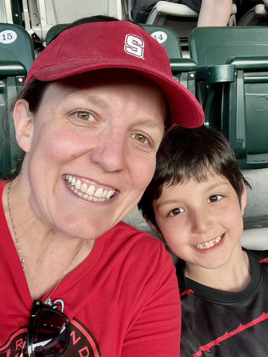 Happy 39th bday to me! Finishing off the day watching our Thorns #BAONPDX