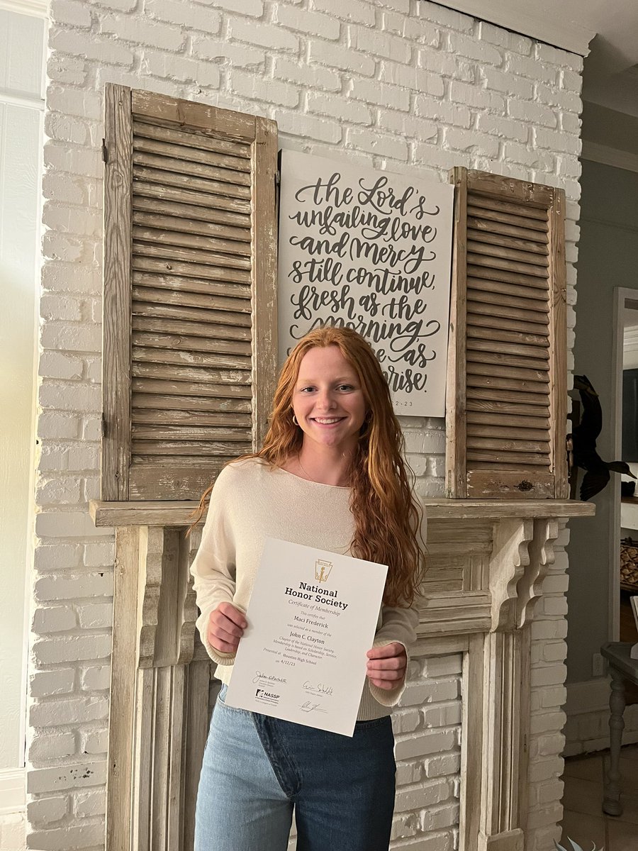 macifrederick's tweet photo. Inducted into National Honor Society !! @WinningSoftball @YouAreHouston 🤍 https://t.co/5KQISxVQVK