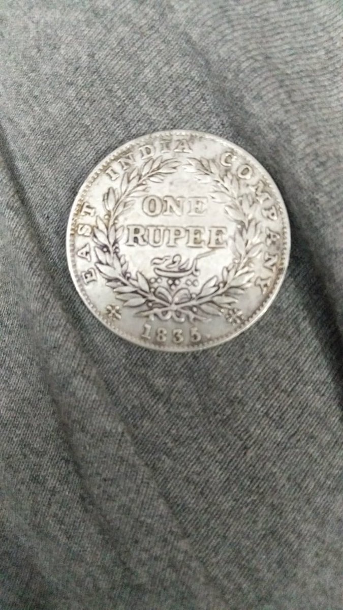 GauravBrahmi's tweet photo. @Millyardcoins @TheSilverLion1 @oldpapermoney #numismatics
#silvermoney
#monedas 
1 rupee Lord William India https://t.co/UTjItCgIL4