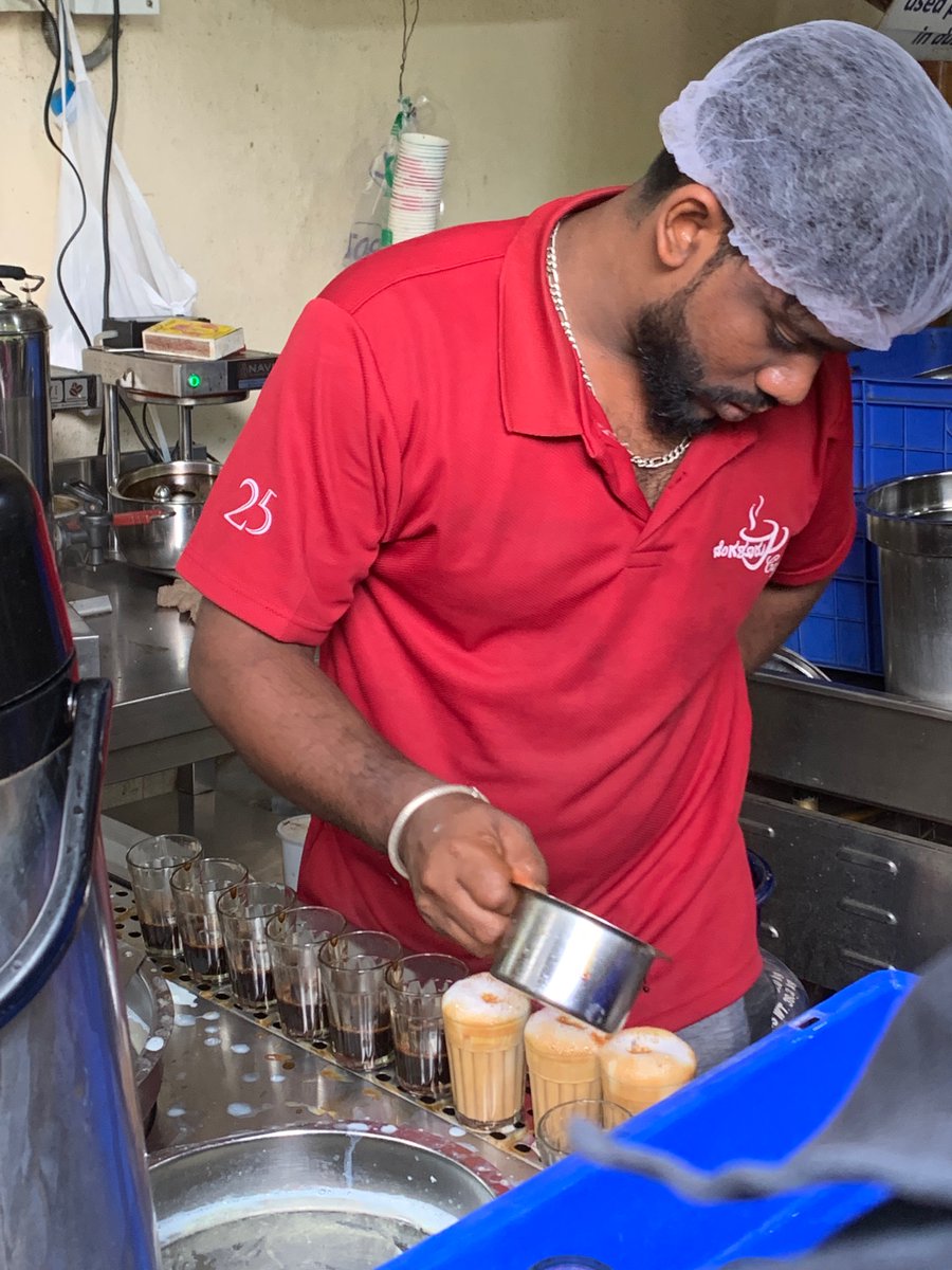 AishwaryaSudhir's tweet photo. The art of kaapi making to the rescue! I go looking for this man every morning-Chandru! If he’s not there, it’s not worth buying coffee here! #SundayMorning #southbangalore #ritwickdutta ❤️#filtercoffee #Bengaluru https://t.co/W7ndTWPNTR