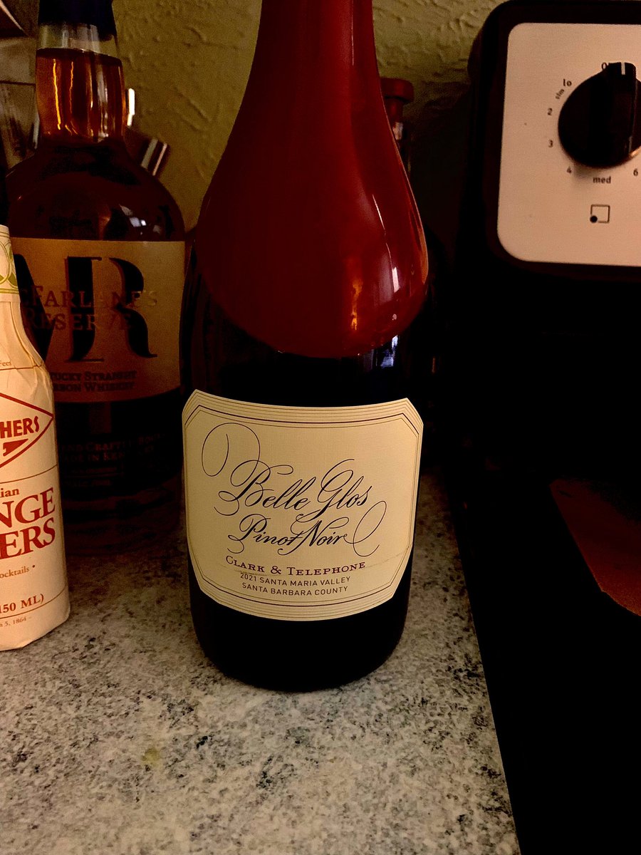 Walkerscorner15's tweet photo. Saturday night vibes!!!! https://t.co/1hPFMg3sPG