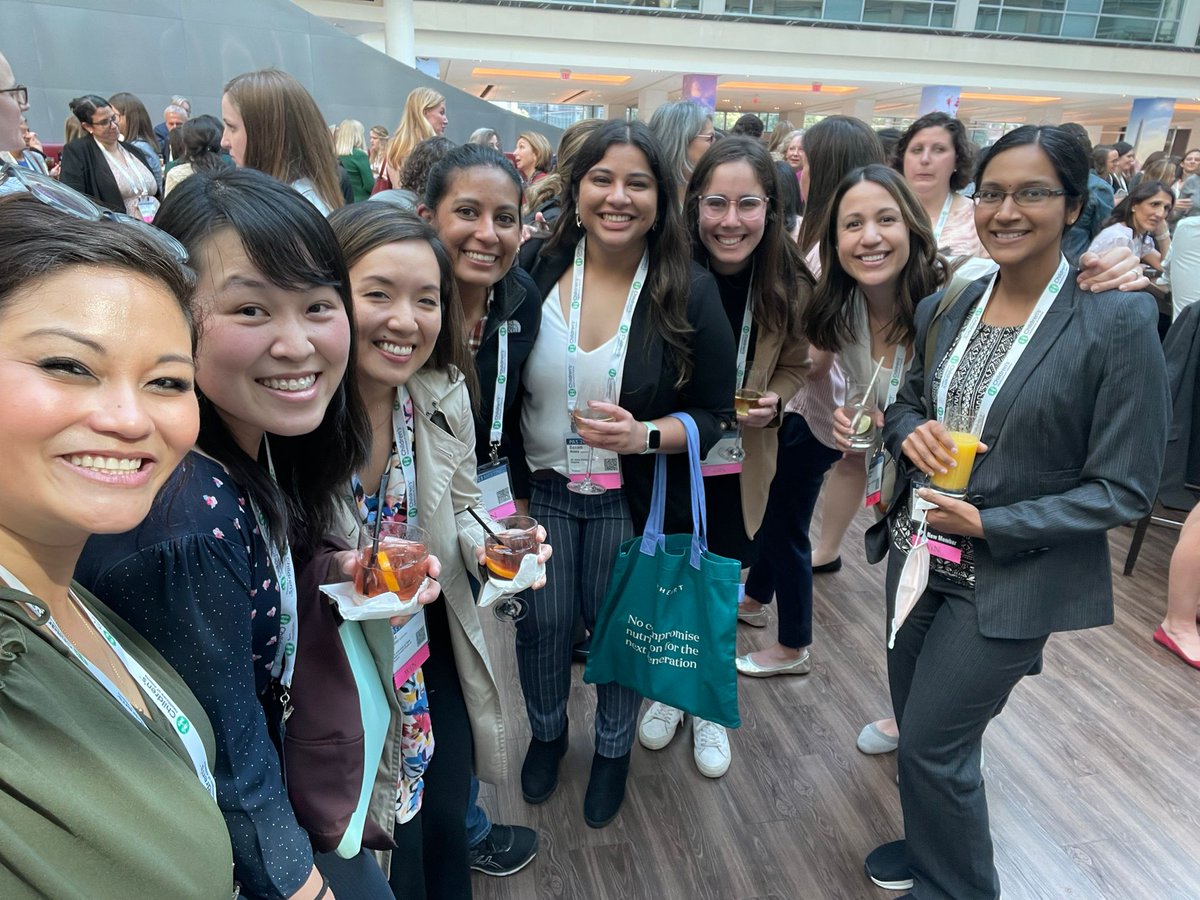 @WomenNeo reception @PASMeeting @GeoannaBautista @TinaFindleyMD @jennykoomd @MokhaSonam with neo fellows Anjali, Jessica and Vidhi from @UCDavisChildren