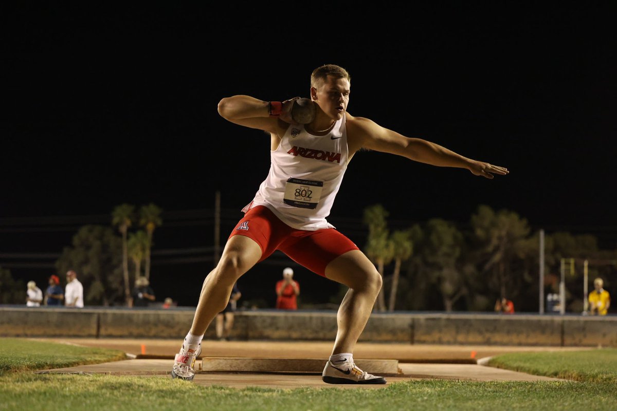 ArizonaTrack's tweet photo. 𝐒𝐇𝐎𝐓 𝐏𝐔𝐓 𝐓𝐎𝐏-𝐓𝐇𝐑𝐄𝐄 𝐅𝐈𝐍𝐈𝐒𝐇𝐄𝐒🥈🥉

In the men’s shot put, Zach Landa finishes runner-up with a massive PR throw of 19.92m (65-4.25) which is fourth all-time in school history!

Youssef Koudssi places third overall with a mark of 19.45m (63-9.75)!

#BearDown https://t.co/jR6KXVhn0T