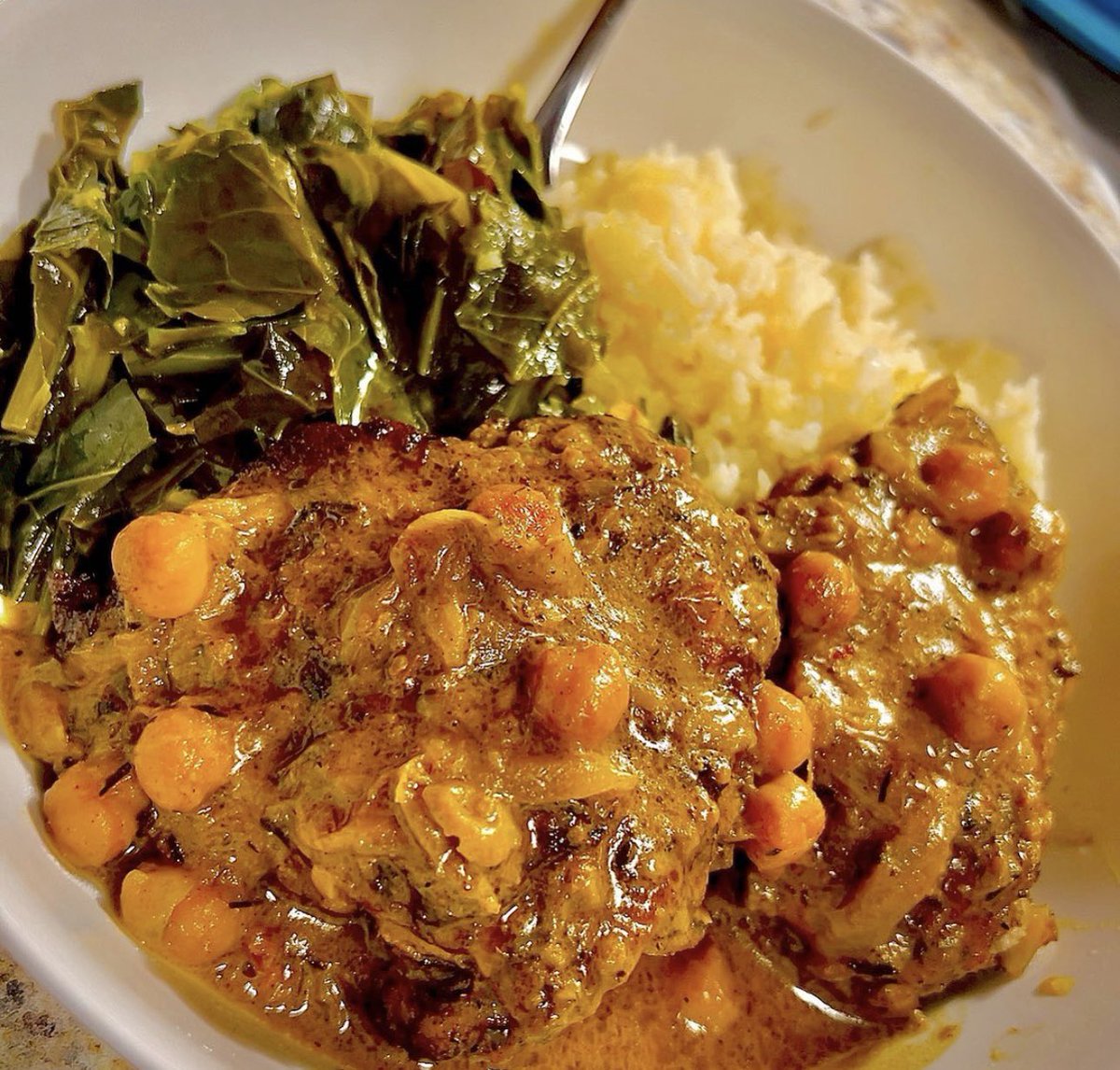 In honor of Game 7- Tonight’s dinner Cooked Curry in a Poole of sauce &amp; a side of WILTED Greens. 🤣😁Tore it up, just like our boys will do tomorrow 🙌🏽  #FeelTheRoar