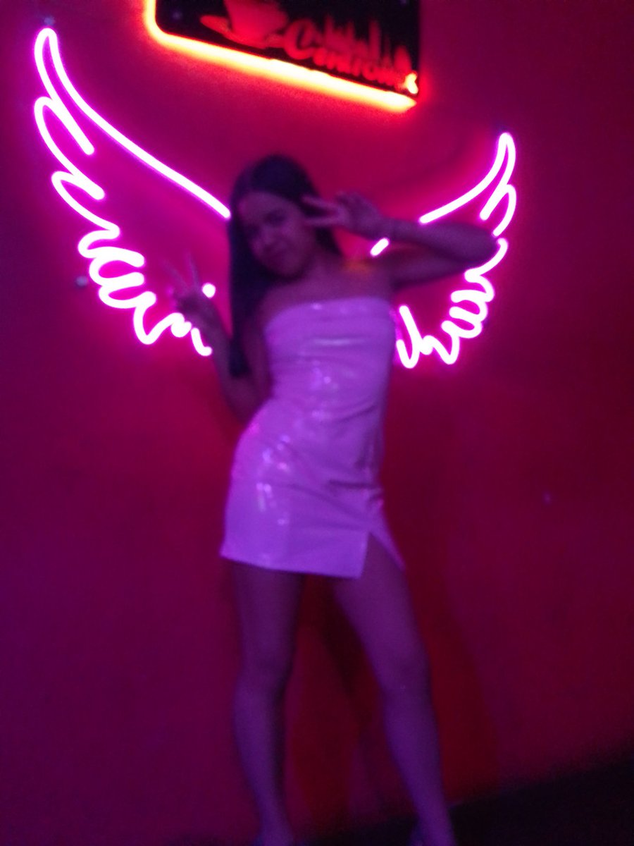 Barbi & Robin tweet media