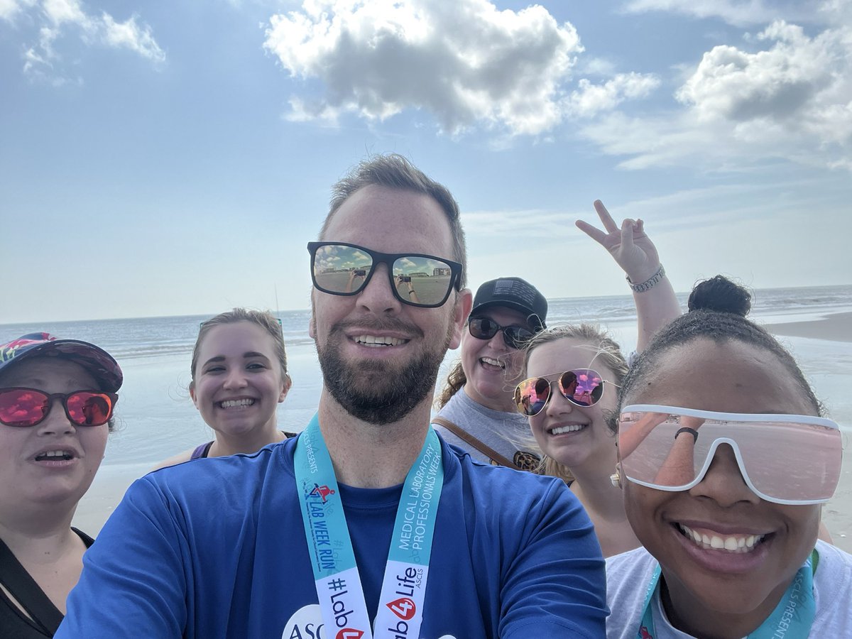 @BaptistHealthJx Lab Professionals staying fit and talking to people about the laboratory. @ASCP_Chicago @ASCLS @FSCLS_1 
#baptistproud #LabWeek2023 #lab4life #ascpSoMeTeam