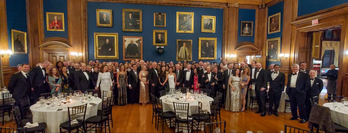 Fabulous black tie dinner last night @CollegeofPhys of #Philadelphia honoring Dr. M. Sean Grady for 21 extraordinary years of leadership @PennNSG. Gratitude was the overriding theme, appreciation for a man who has done so much for so many. Thanks to all the celebrants.