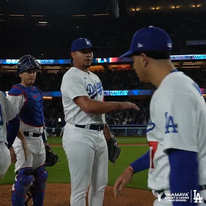 Carlos Razo On Twitter Rt Dodgers Victory Formation Dodgers X