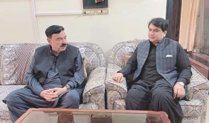 NabiB05's tweet photo. @ShkhRasheed 
سر آپ اس شخص کو جانتے ہیں 
شفقت شاہ پچھلے سولہ دنوں سے لاپتہ ہیں۔۔ 

#ReleaseAdvShafqatShah https://t.co/KNnmV4JPQw