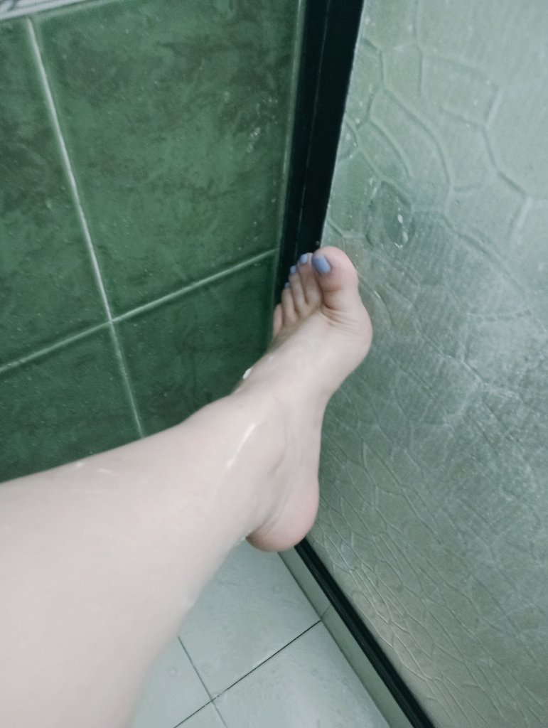 😏
#onlyfans #Linkinbio #nsfw #sexy #adultcontent #feet #feetfethish #FeetPictures #feet_lover #lluvia