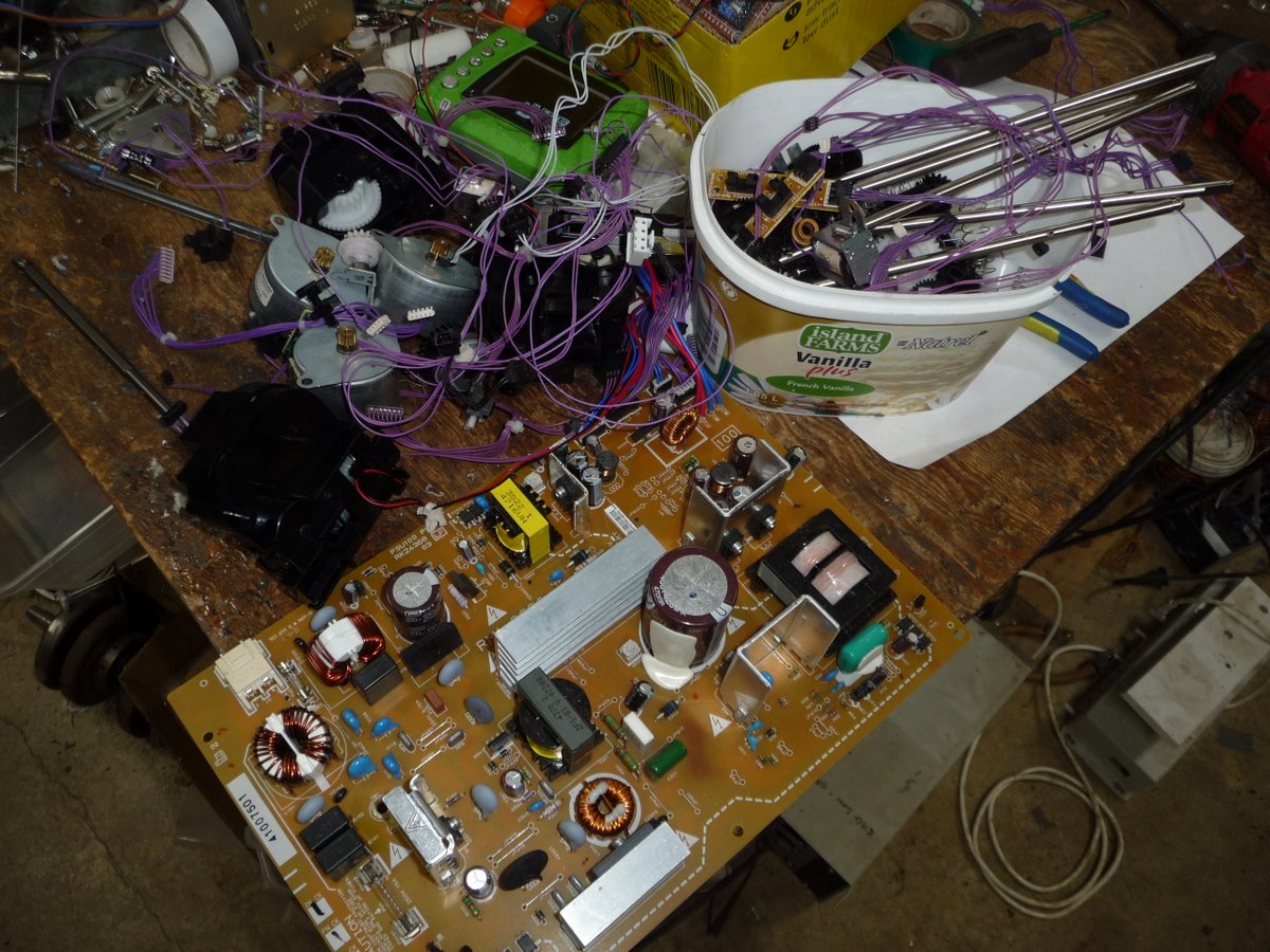 Rue Mohr🇨🇦 tweet media