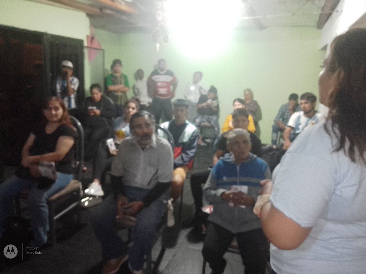 MARIAAL55084003's tweet photo. Gracias totales @karylarioja @Soniaortiz2784 vemos reflejado en cada joven quiere cambio , oportunidad de estudios , salud , trabajo , quieren ese cambio , @FelipeAlvarezLR Gobernador @GFGalvan vice @ines_byd Intendenta @PerezSchoeters vice , #EsConInes #EsConKary #EsJuntos https://t.co/jehGB6rRux