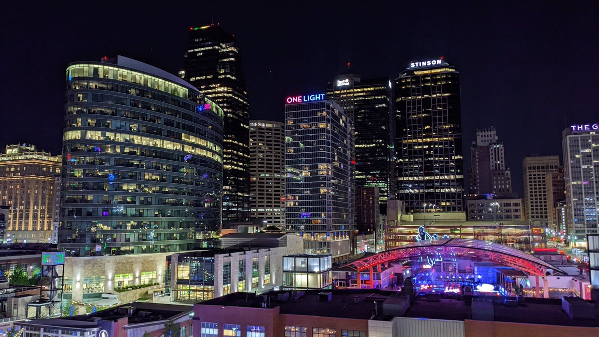 John5tork's tweet photo. Views from #TwoLight downtown KC https://t.co/UTTgfCl5x4