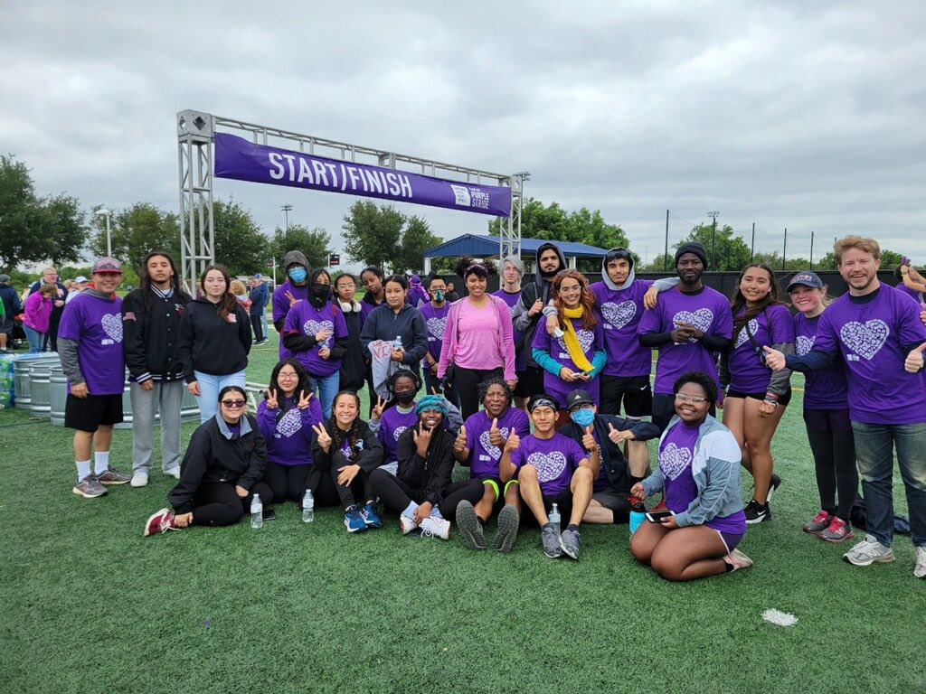 Happy 2B back in Houston 4 ‘23purple stride @pancan surrounded by All waging hope,but when I saw the JLA Longhorns @JaneLongFutures led by 1 of the best leaders I’ve ever known, return 4 this annual event &raise1k+ my💜exploded w/joy&pride #TeamNonna/Nana #NgomaInspires&equips