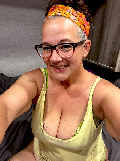 Whoa it was hot here in Tucson today. Now that the sun has set let&rsquo;s make our own heat! @lustycams4you