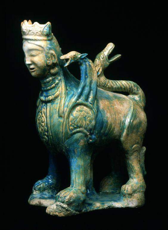 archeohistories's tweet photo. Sphinx carved fritware, painted in an opaque white and turquoise glaze, dated 12th Century CE.

It was found in Rafiqa, Syria in 1924. This sphinx was once a fountain figure, it has a pipe inside to carry water up to figure's head.

National Museum of Damascus 

#archaeohistories https://t.co/fp2CGf9q9b