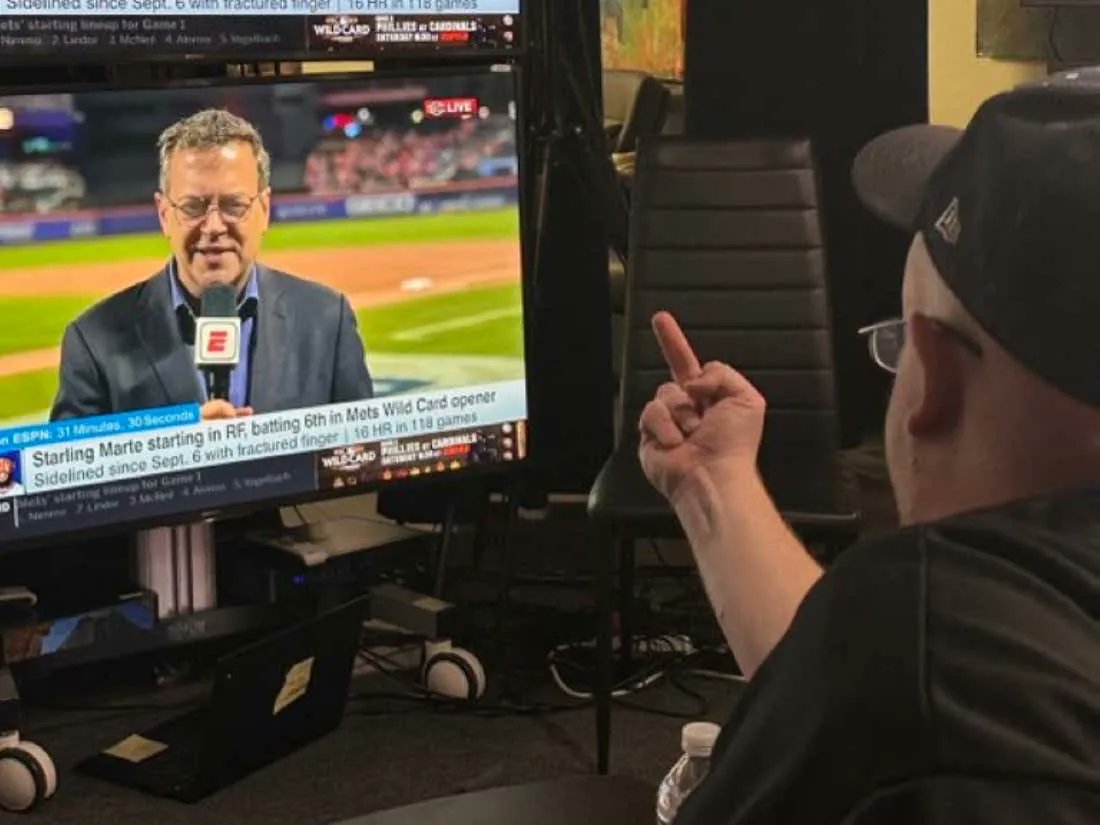 Barstool Sports on Twitter "The Barstool Office Is Not Ready For The Chaos That Is Coming