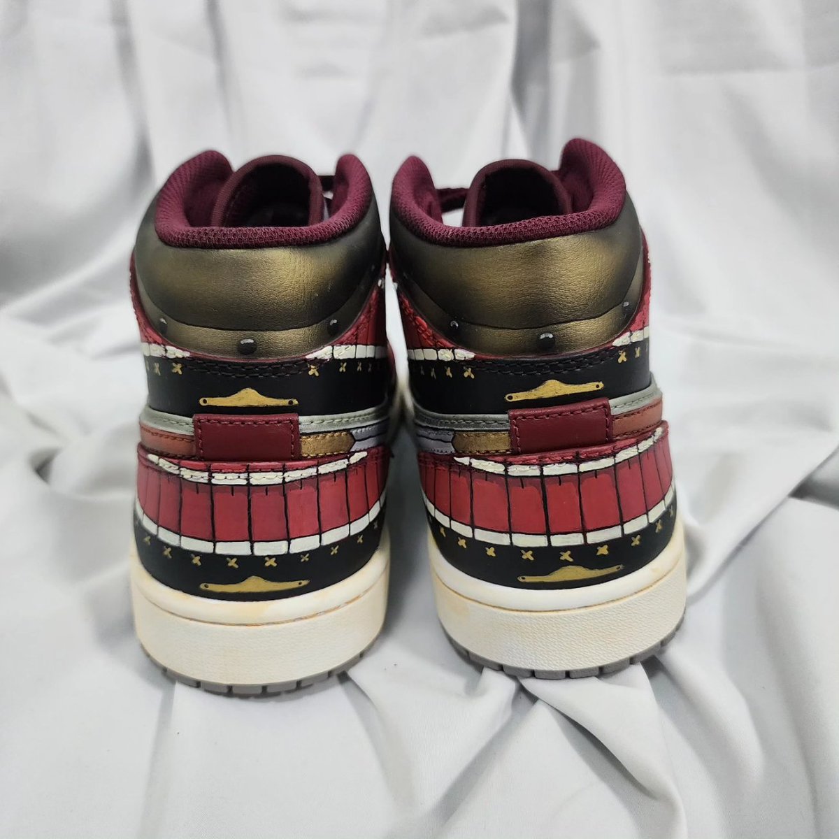 alart_custom's tweet photo. 甲冑
#ALaRT #アルアート
#NIKE #AIRFORCE1 #DUNK #AIRJORDAN
#和柄
#カスタムペイントスニーカー #スニーカーペイント #スニーカーカスタム #カスタムスニーカー
#customkicks #sneakerspaint #sneakercustoms #streetfashion https://t.co/KGA1bMzXym