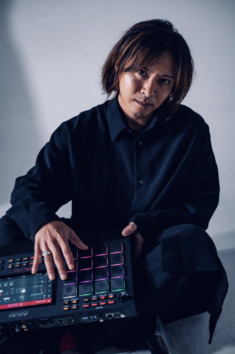 PerzTr95000's tweet photo. Beat Cypher Vol.1 @open_sourcepp
オープニングDJを飾ってくれたのは『DJ Taka』
オシャレで踊れる選曲でフロアを暖めてくれました!!
@chocol8dieter
#dj
#beatmake
#hiphop
#Reggae
#lofi
#boombap
#labeat
#dance
#ダブルダッチ https://t.co/ufnWeDxIRA