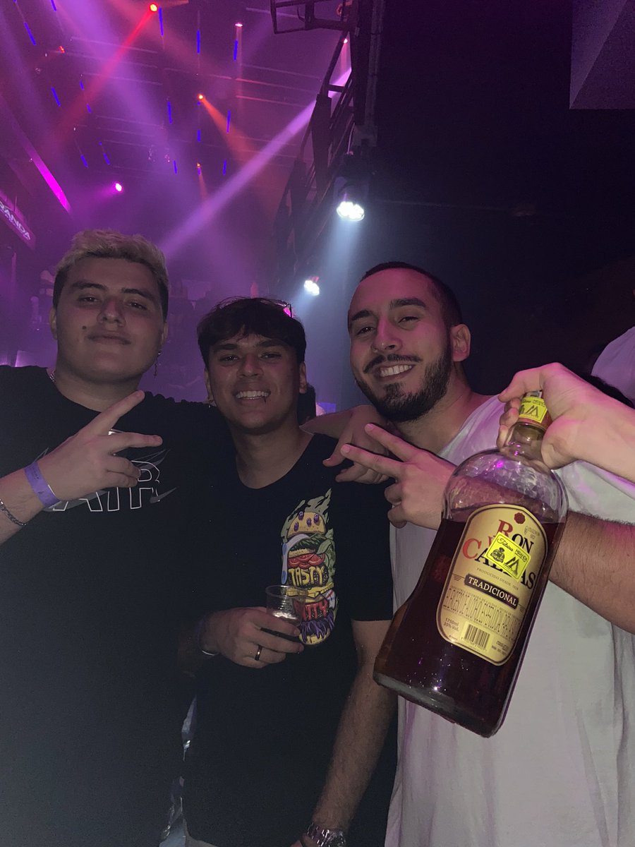 Chao. <a href="/HellFull_/">HellFull 🇨🇴</a> <a href="/monsoo22/">monsoo</a>