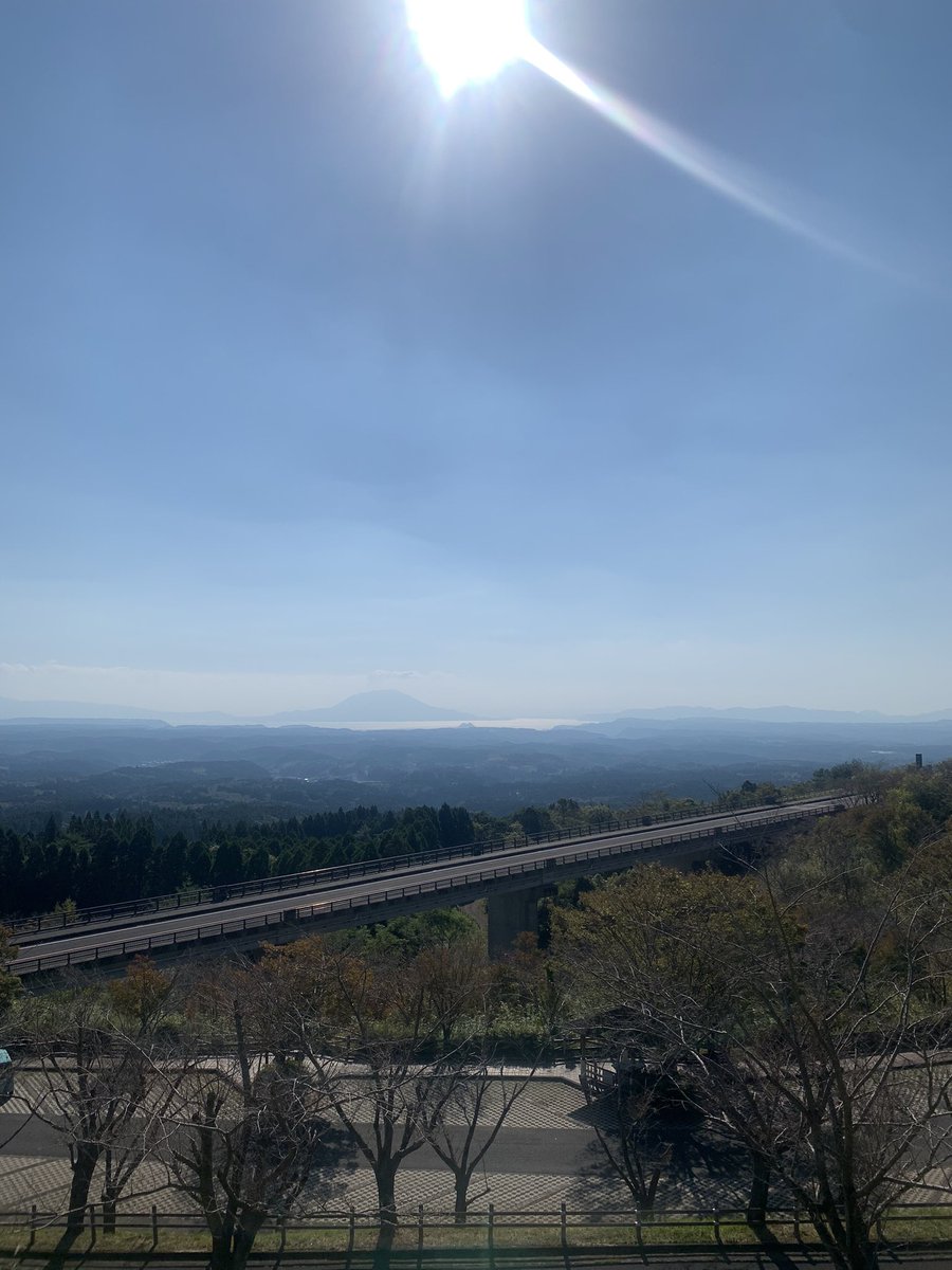 Ein_Stil's tweet photo. 霧島と桜島。 https://t.co/OkcBkubVlV