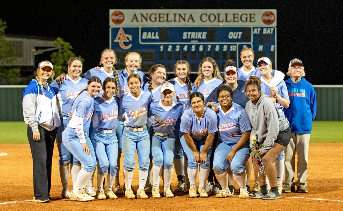 THANKS, LADIES: AC's Lady 'Runners celebrated Sophomore Night on Saturday with a 7-6, 6-0 sweep over first-place San Jacinto College. AC has qualified for the upcoming regional tournament. <a href="/angelinacollege/">Angelina College</a> <a href="/ACRunnersSB/">Angelina College Softball</a>