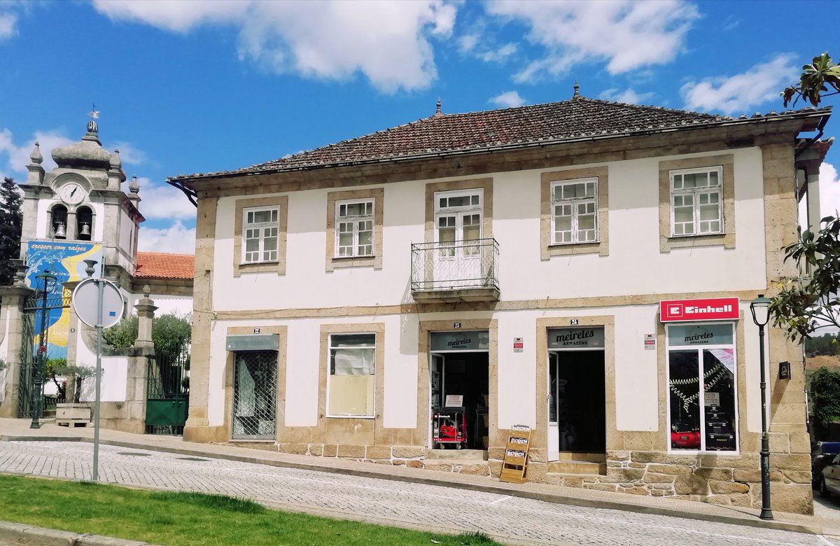 MeirelesMurca's tweet photo. Os Armazéns Meireles https://t.co/UMwYCDgZso