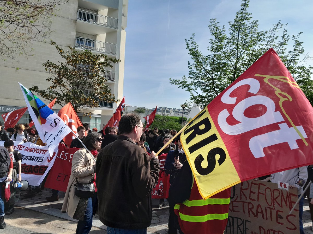 FercCgt's tweet photo. Rassemblement unitaire contre le Snu. Village au parc André Citroën ✊️ https://t.co/1HqK3EZzqY