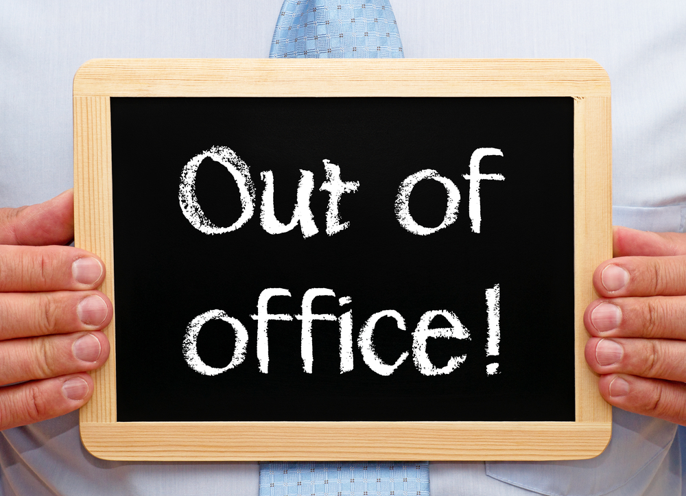 EastAyrshire's tweet photo. Our offices will be closed on Monday 1 May. Visit our website for info and advice or to make a payment https://t.co/rYs7zNOAYW Our emergency helpline will be open Friday-Monday 24/7.  If you or someone you know needs help, give us a call 0345 724 0000. https://t.co/B9hJq6P6ig