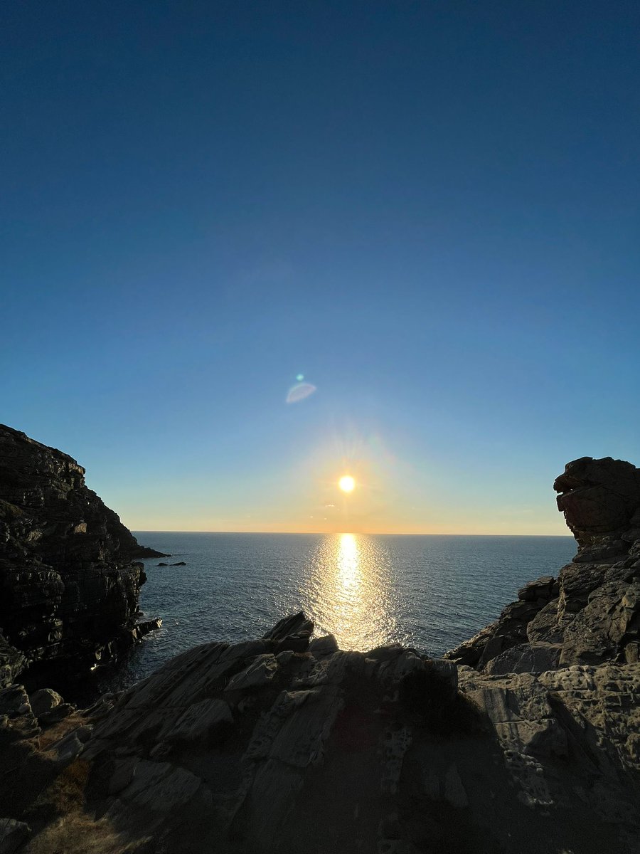 ICEego58's tweet photo. Good morning everyone. 
This marvel is in Sardinia.  Can anyone tell me the place?
#Sardegna
#Mare
#traina
#Spinning
#fishingboat
#photography
#photo
#Nft
#RWC2023 https://t.co/3D3ovj6a1U