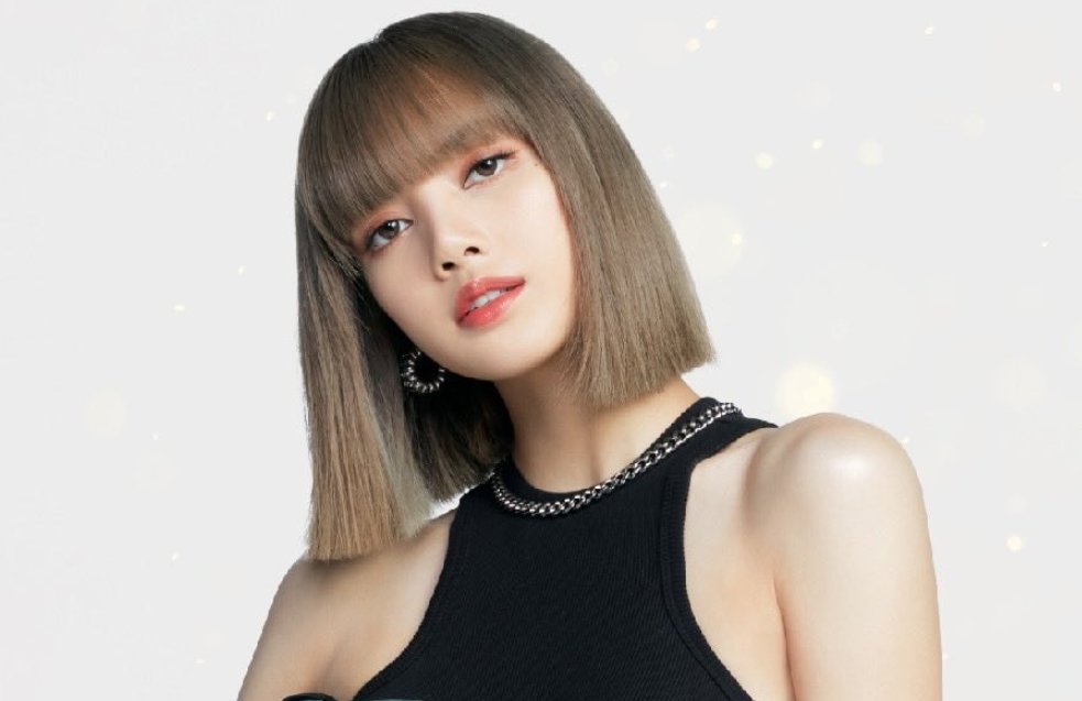 NEWSLALISA_'s tweet photo. #LISA's hashtag on Douyin 🇨🇳 - Chinese TikTok has now surpassed over +40 BILLION VIEWS becoming the FIRST &amp; ONLY K-Pop Idol to do so in the platform history. 🔥

#LALISA #리사 @BLACKPINK https://t.co/hhKMza7Jrz