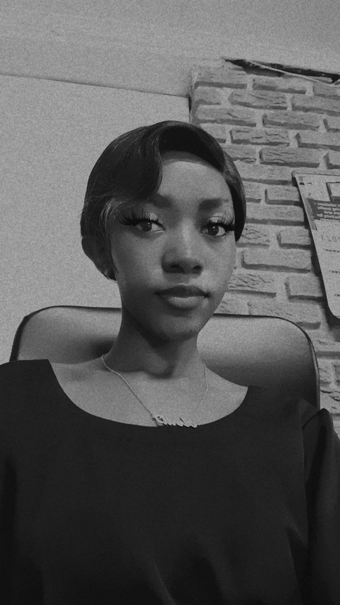 Lusa_Luu's tweet photo. Can I see your black and white picture?🥺❤🤲 https://t.co/ffctIEa3er