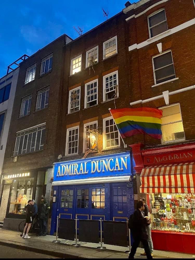 MissLolaLasagne's tweet photo. #17-24-30
@admiral_duncan 
#soho
#lgbtq+
#lovewins
#andreadykes #nickmoore #johnlight 
💔💔💔 https://t.co/SGPFLfZkqe