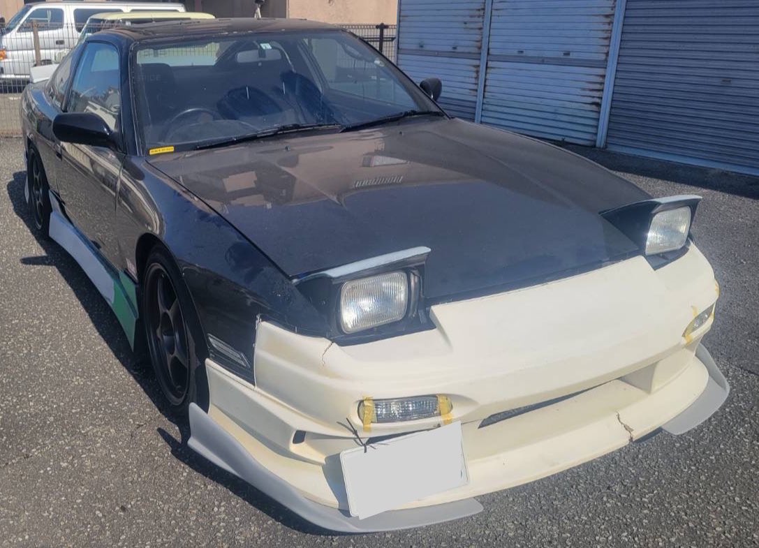 MSG_carshop's tweet photo. 大阪府のユーザー様より180SX買取させて頂きました‼️
サンルーフ
フルエアロ
#改造車売るならMSG #改造車買取 #スポーツカー買取 #旧車買取 #ドリ車買取 #車買取 #RPS13 #s13 #KRPS13 https://t.co/nlMCT26wFP