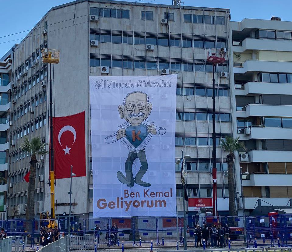 Canım İzmir ❤️ 
Haydi Gündoğdu Meydanı’na 😻