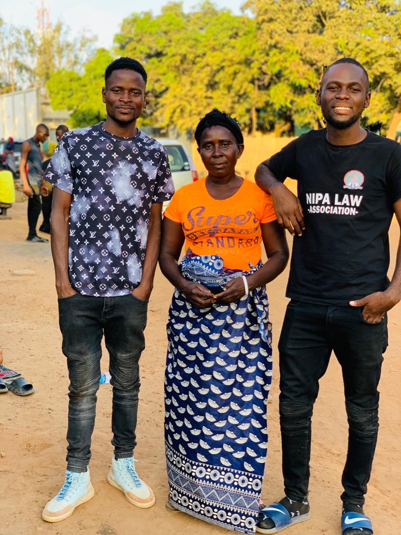 Chrissy De Freeman 🇿🇲 tweet media
