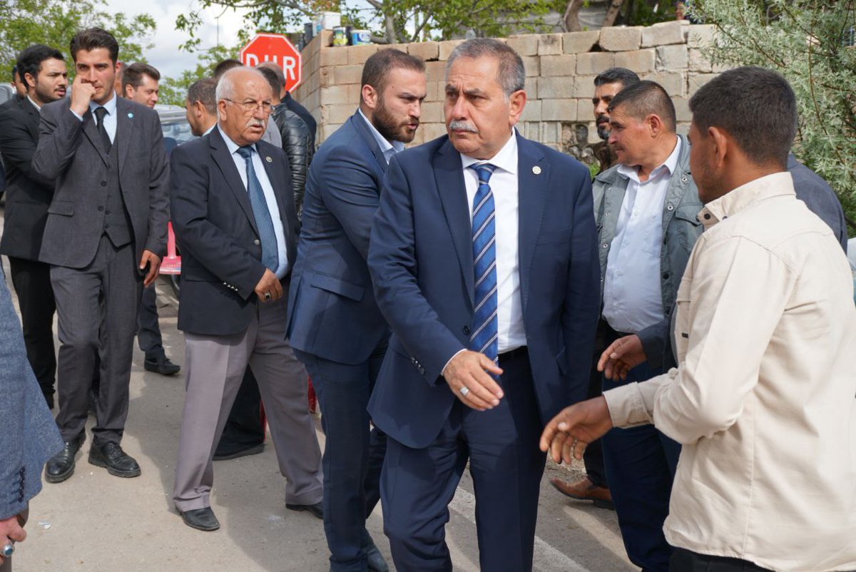 iyigenclik__27's tweet photo. 📍 ŞAHİNBEY / BEŞKUYU KÖYÜ 

Ökkeş Kılıç beyin oğlunun düğününe icabet ettik.  Yeni çiftlere mutluluklar dileriz. 

@meral_aksener https://t.co/gpxgfS8qm2