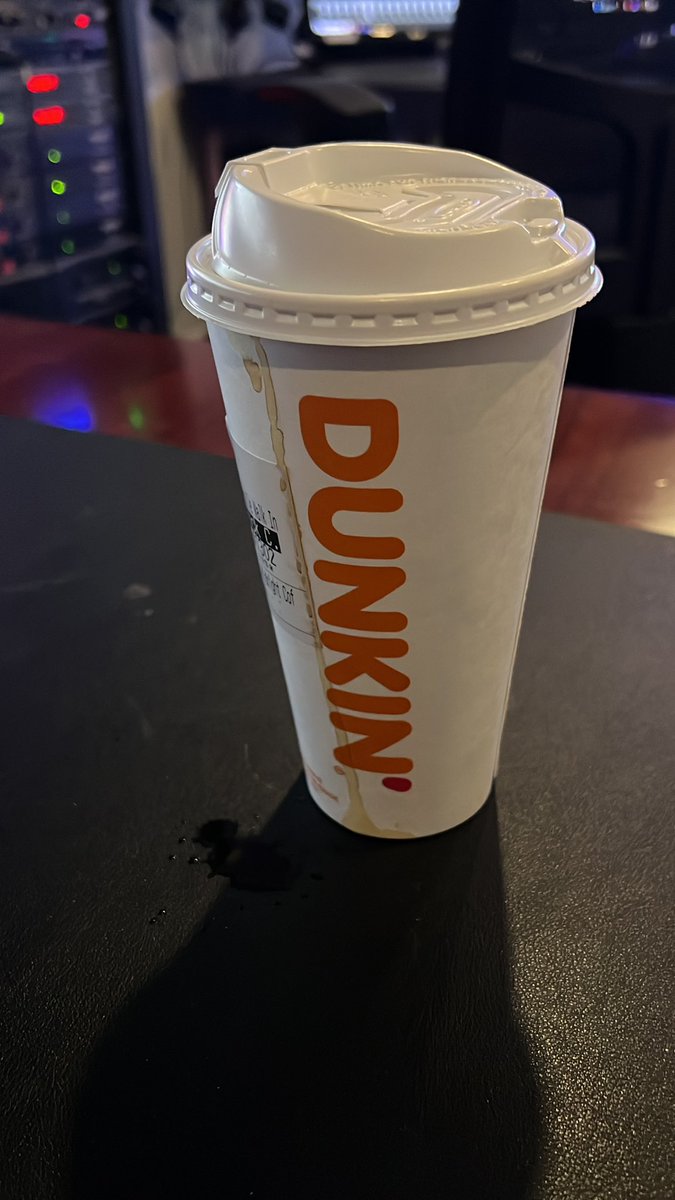 mixmann79's tweet photo. @dunkindonuts every single cup of hot coffee I get now with this new cups, walking from my car to my office (which is like 100’), I end up with coffee all over my cup and my hands and sometimes on me. This is absolutely ridiculous! https://t.co/2HFNH618ew