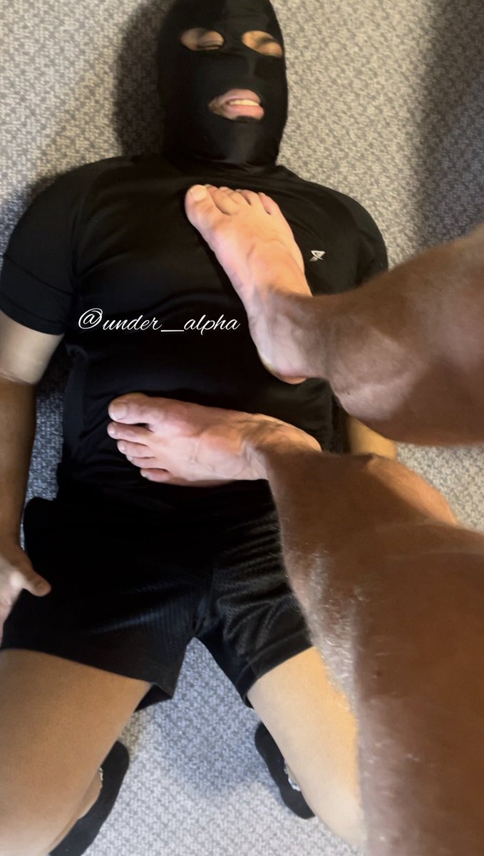 👣under ALPHA FEET👣 tweet media
