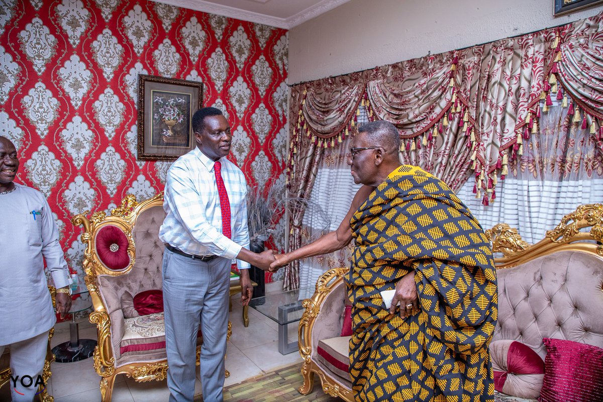 yoadutwum's tweet photo. In the company of my team made of Agency Heads of the Ministry, Members of Parliament for the various constituencies, DCEs, Party officials and Education officials, we visited some schools including Juaben SHS, Effiduase SHS, Ahmadiyya Girls SHS, Krobea Asante Technical... https://t.co/LuipQiKjr4