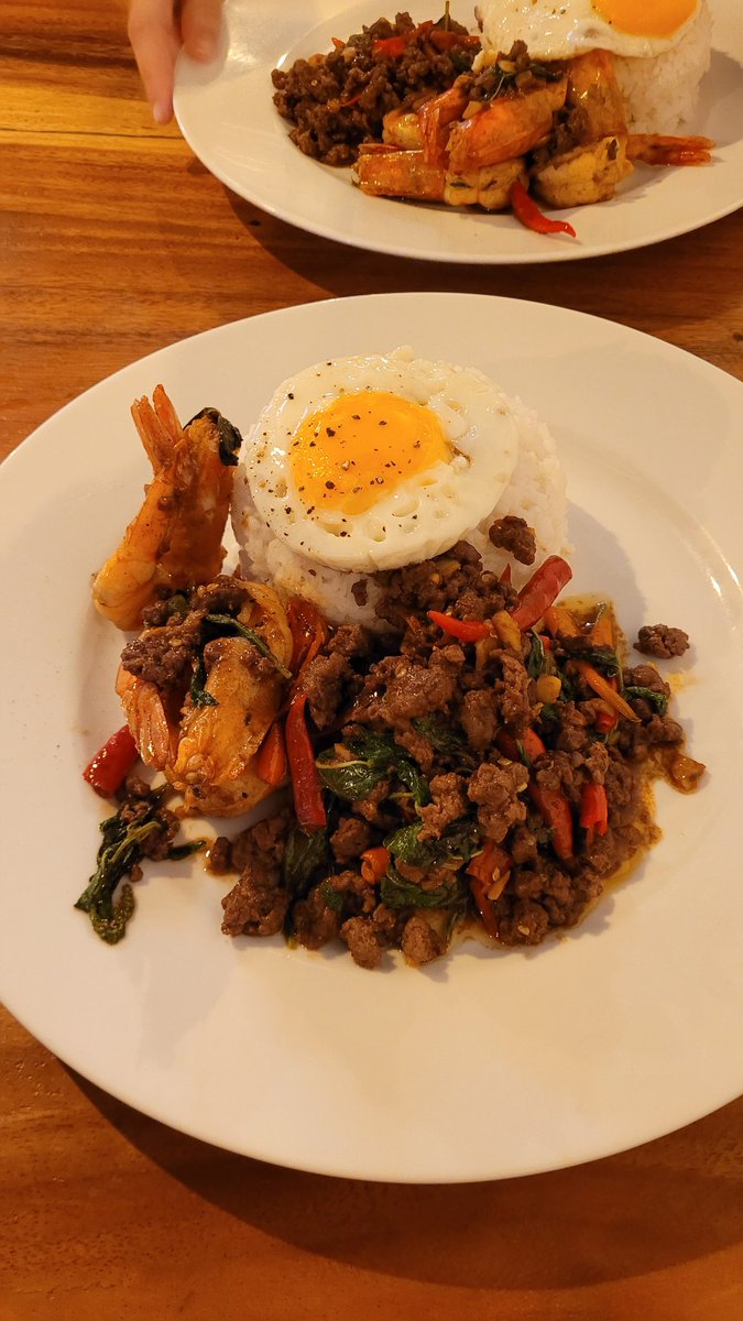 TheShackAsia's tweet photo. The Shack has gone Thai. That's right. After much demand we have added some Thai dishes to our amazing Smash Burger and Premium Australian Steak menu. Chef Naras Premium Australian Wagyu and King Prawn Krapow! Its delicious 😋
#Pattaya #krapow #Spicy #bangkok #thailand #aroii https://t.co/OX6h9UNHPw