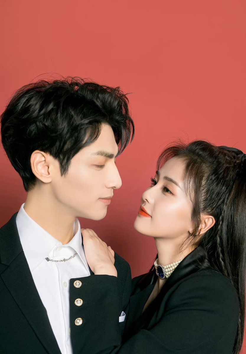 SMilkdrama's tweet photo. their chemistry really soared to greater heights even after 3 years 🎆

#LuoYunxi #BaiLu https://t.co/MpKb4dWJiK